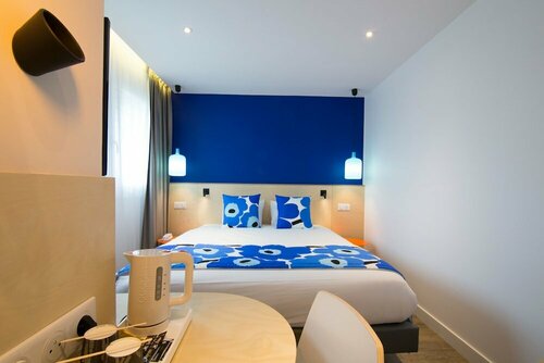 Гостиница Hôtel La Régence в Курбевуа