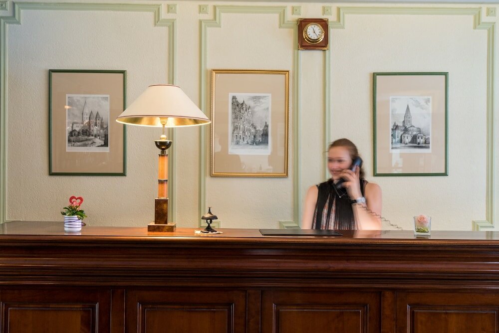 Фото The Originals Boutique, Hostellerie des Trois Pigeons