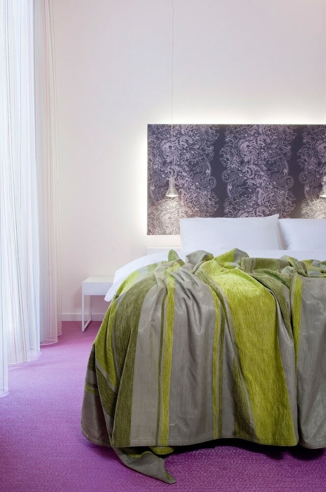 Фото Eburon Hotel - Different Hotels