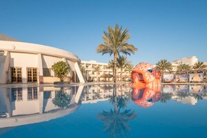 Гостиница Long Beach Resort Hurghada