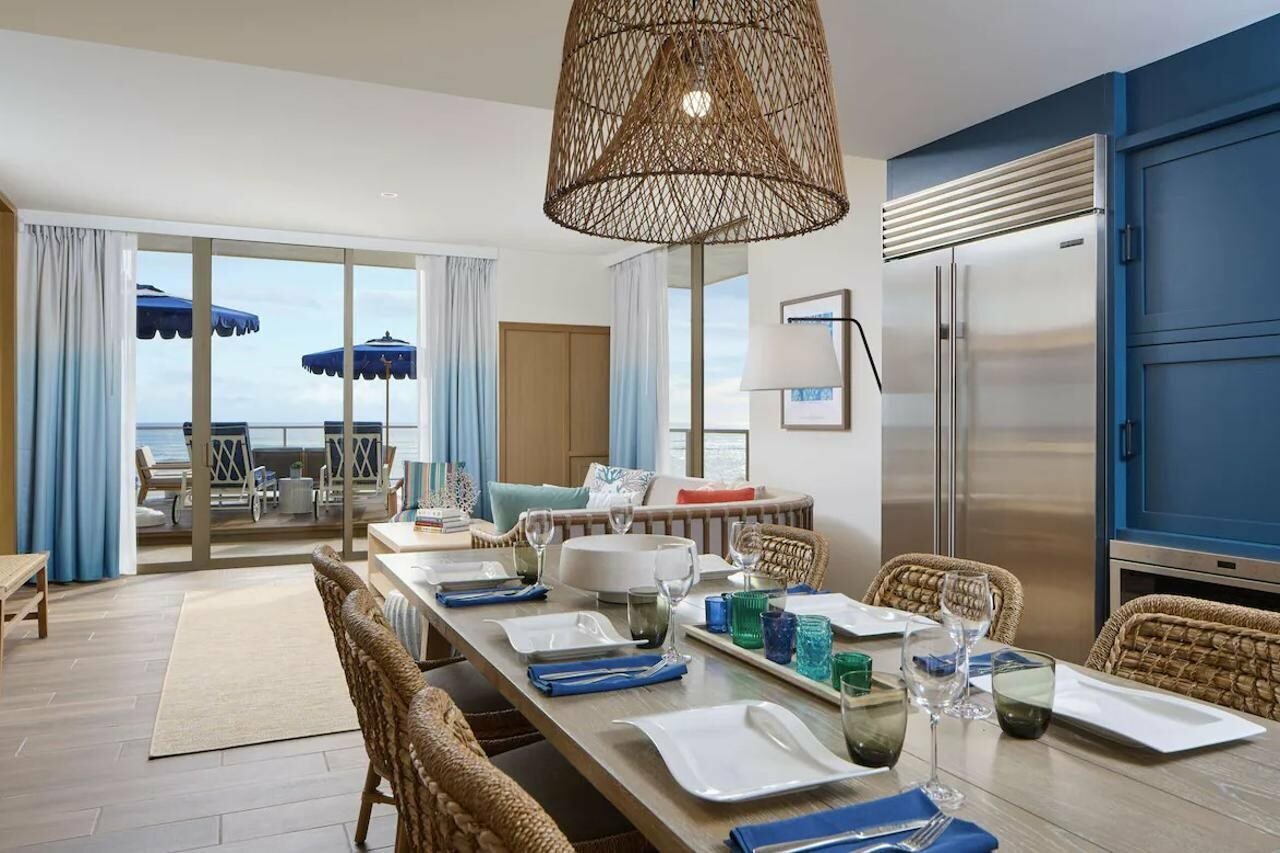 Фото Outrigger Reef Waikiki Beach Resort