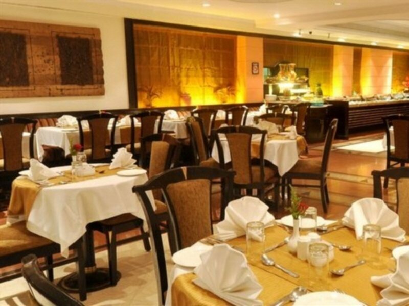 Фото Fariyas Hotel
