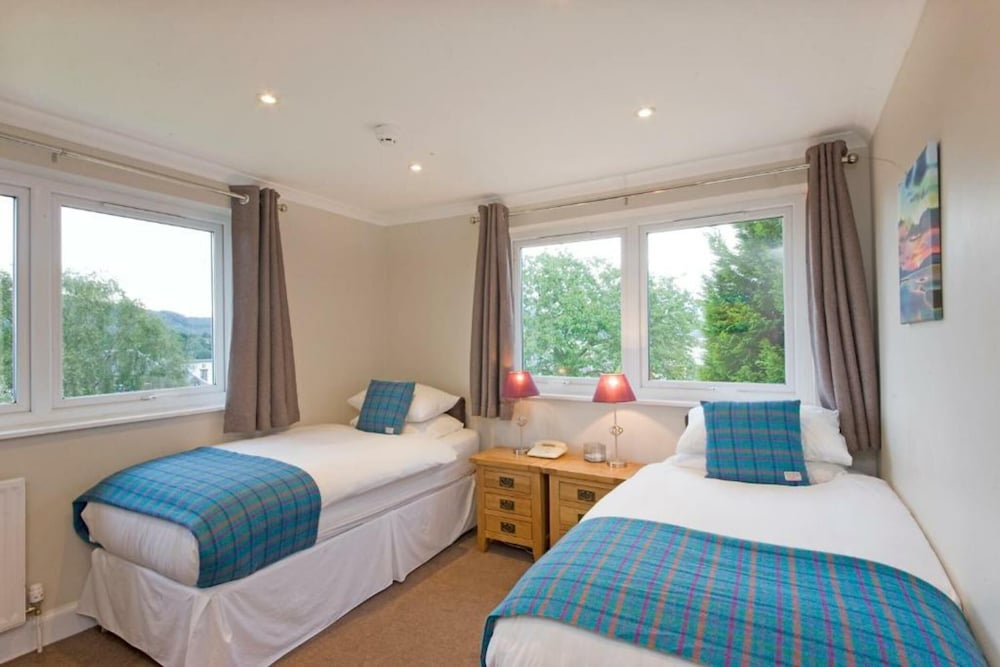 Фото Falls of Lora Hotel