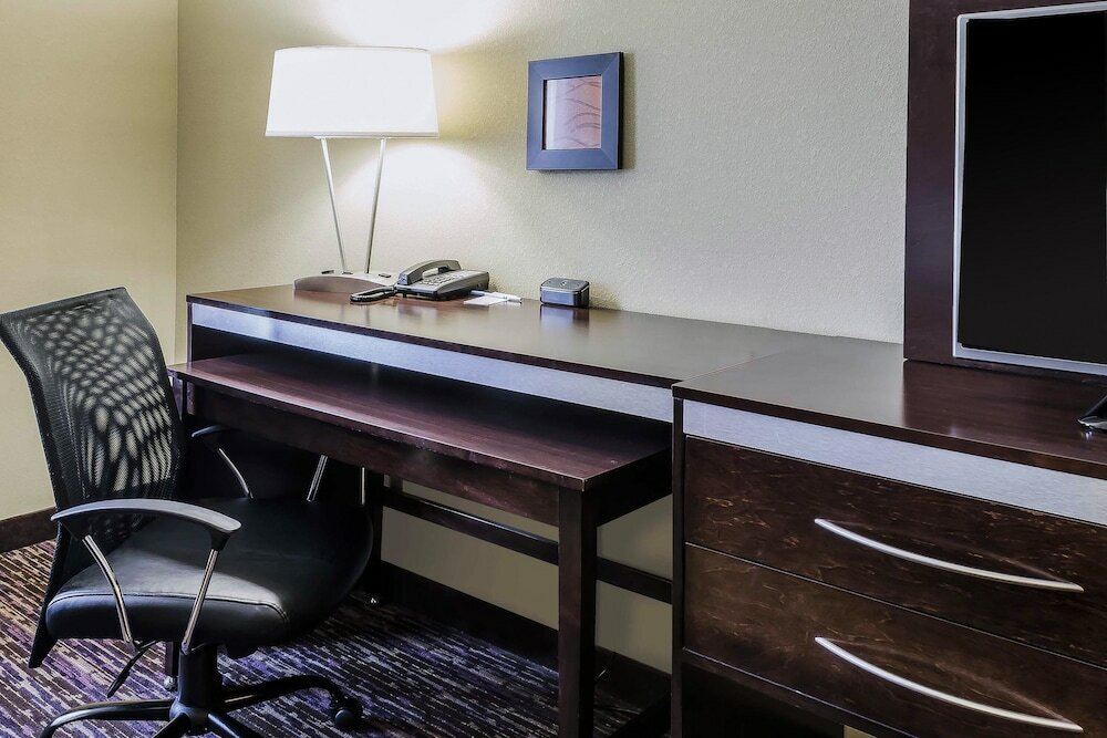 Фото Comfort Inn & Suites Dothan East