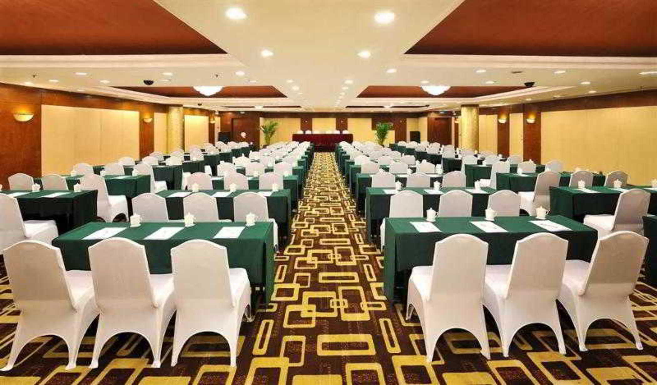 Фото Beijing Xinqiao Hotel