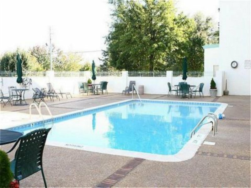 Фото La Quinta Inn & Suites by Wyndham Atlanta Airport South