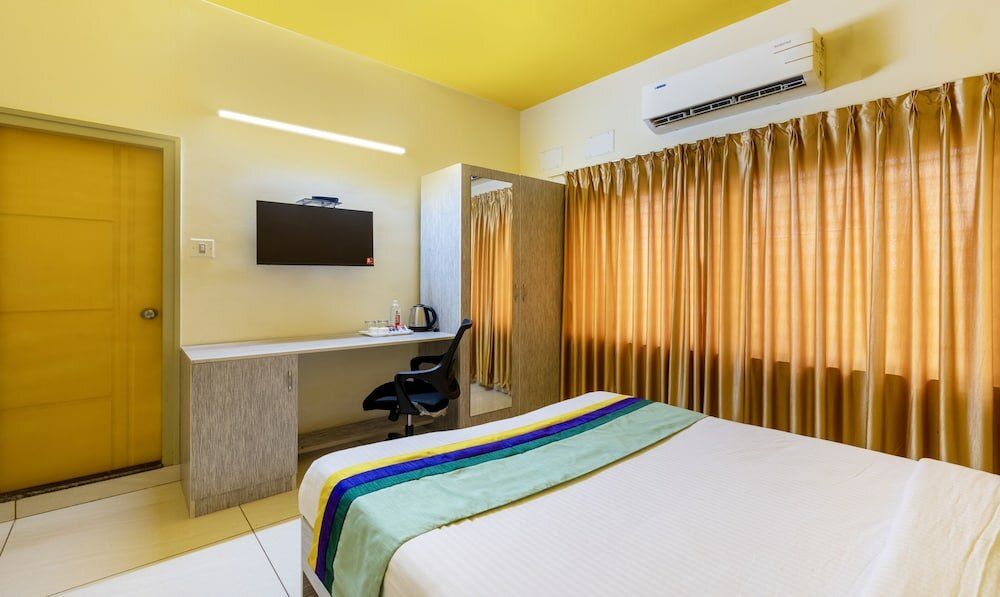 Фото Treebo Trend Four Seasons