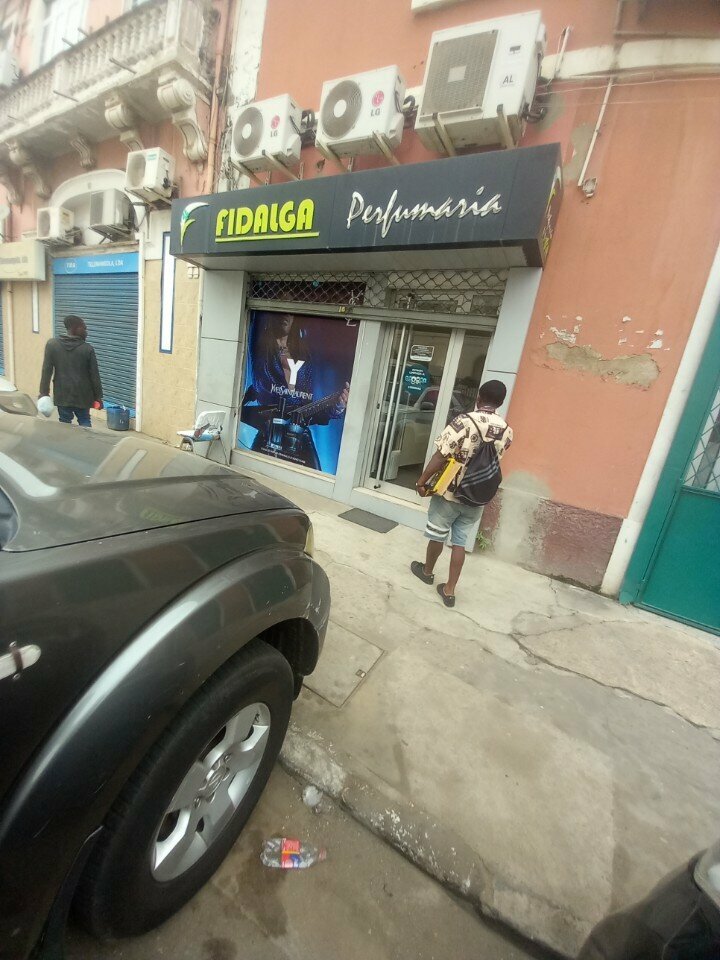Perfume and cosmetics shop Fidalga, Loanda, photo