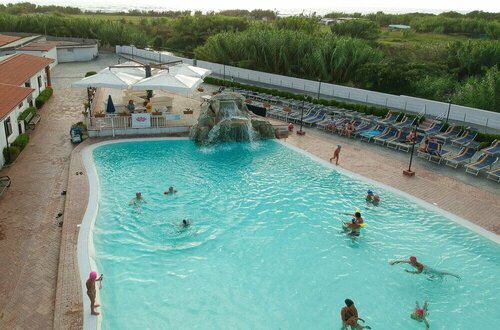 Гостиница Bungalow Near The Sea With Pool 8