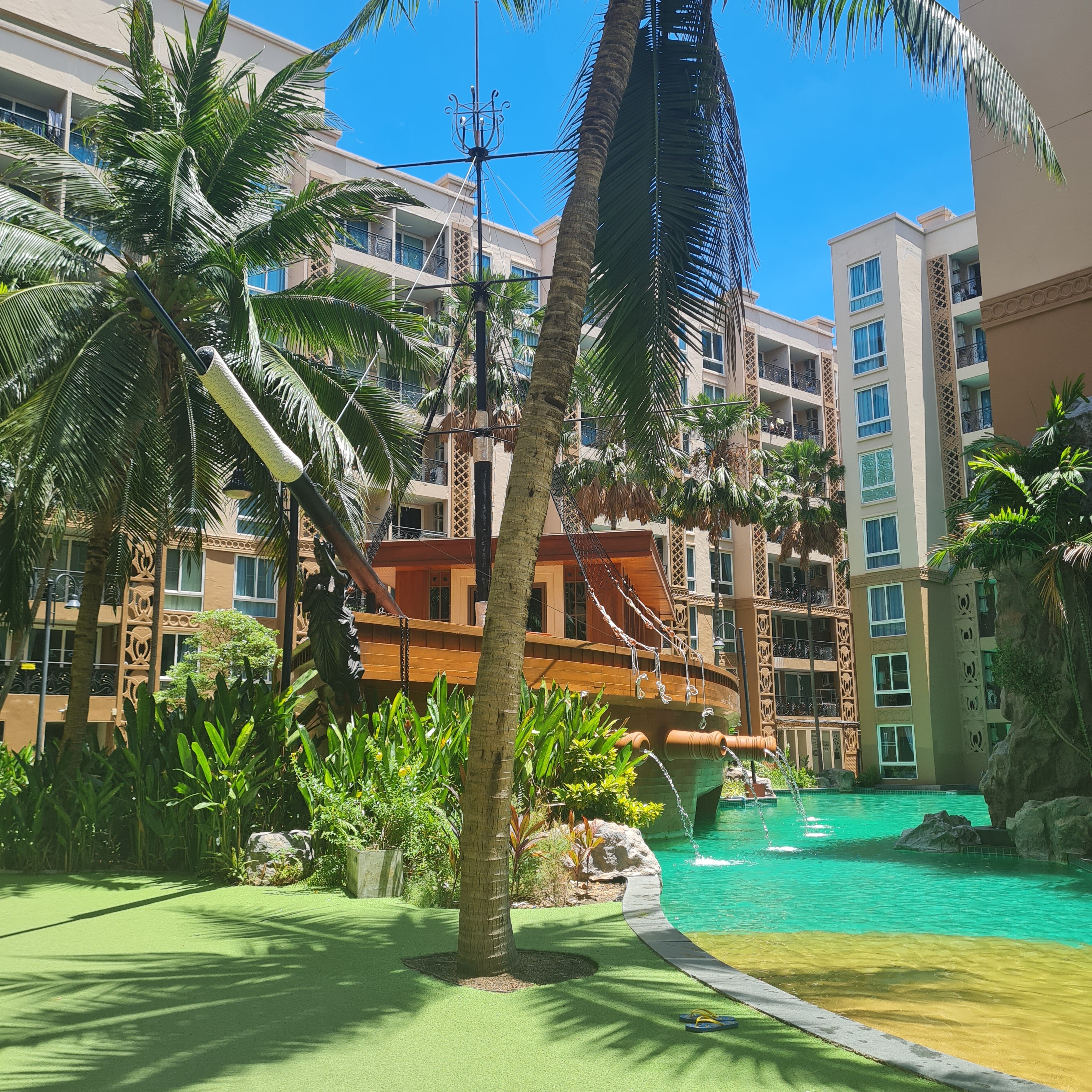 Фото Atlantis Condo Resort by Natnarin