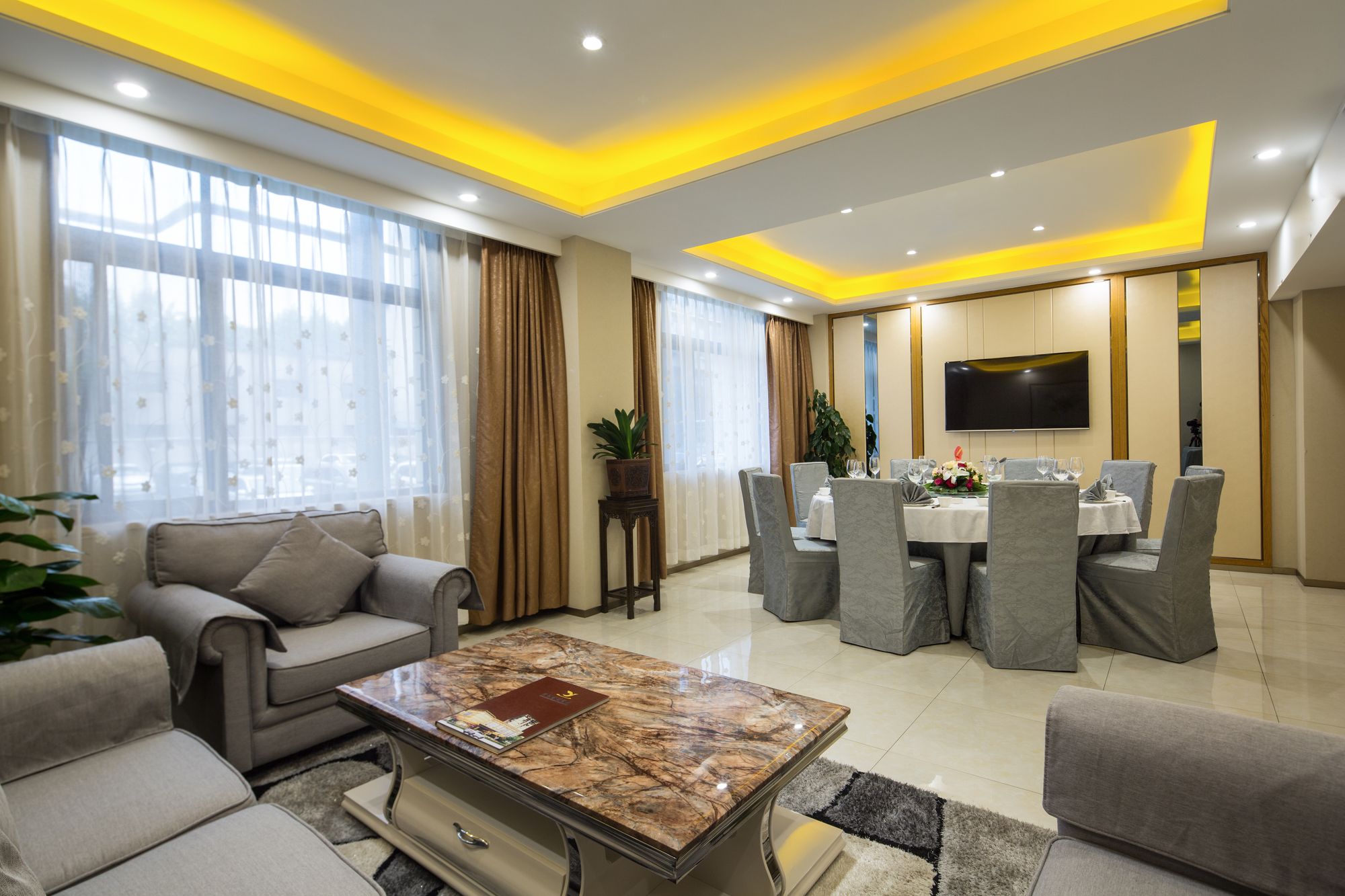 Фото Shaanxi Yongcun Hotel