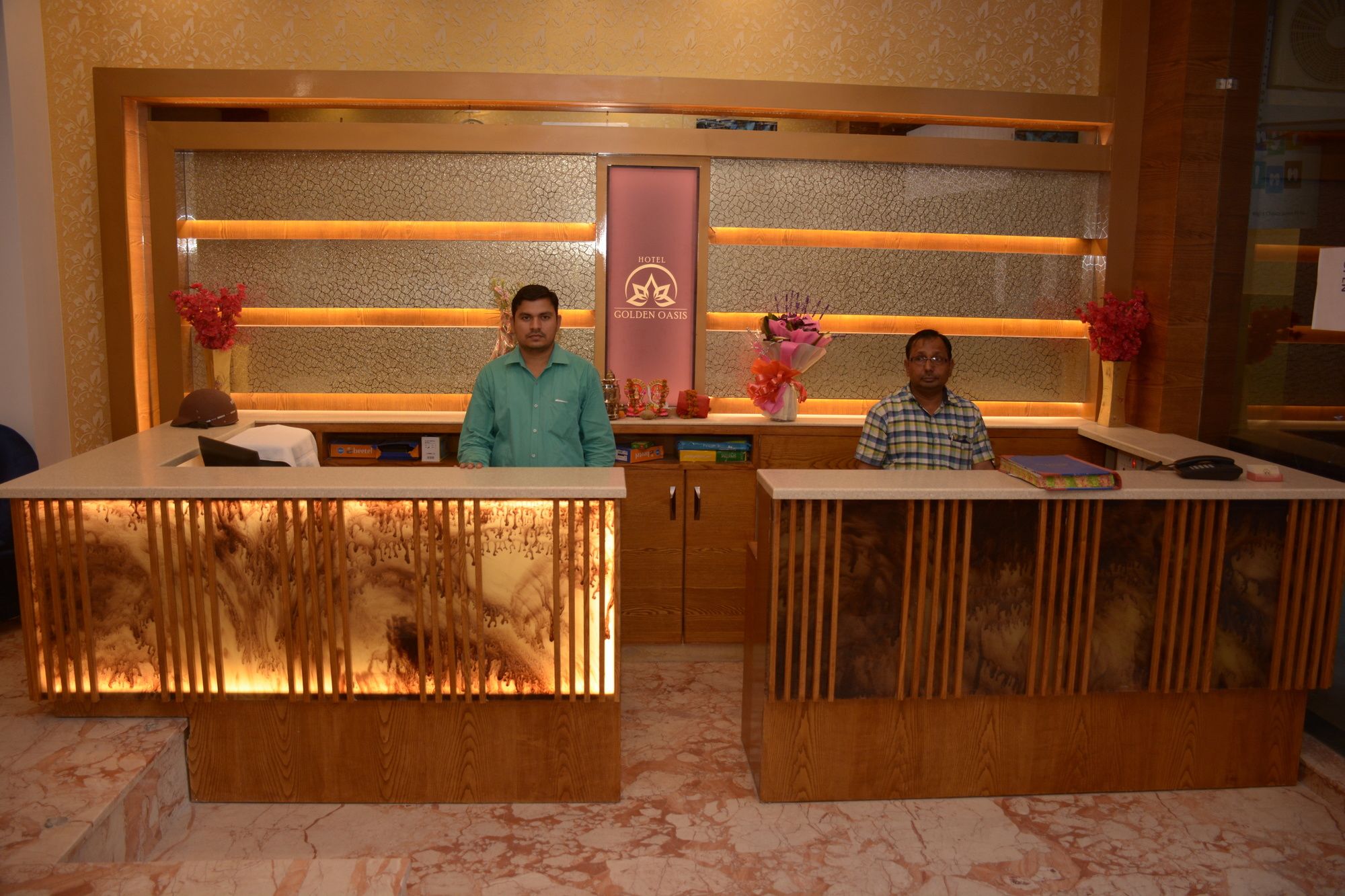 Фото Hotel Golden Oasis Delhi