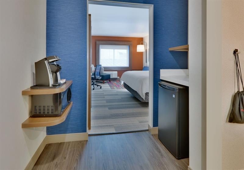 Фото Holiday Inn Express & Suites Plano East - Richardson, an Ihg Hotel