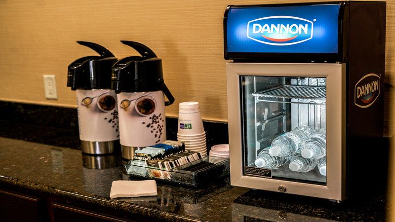 Фото Holiday Inn Express & Suites Pampa, an Ihg Hotel