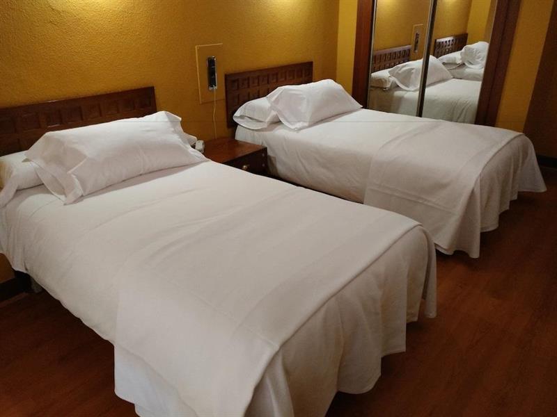 Фото Hotel Marqués de Santillana