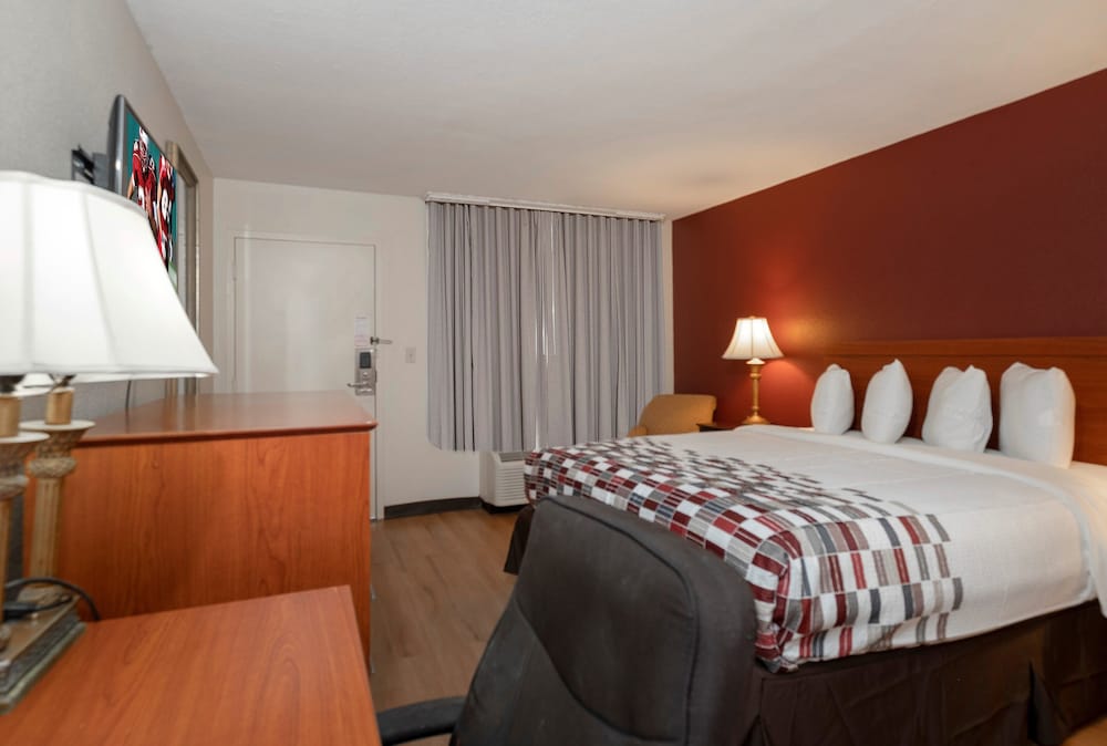 Фото Red Roof Inn Gulfport - Biloxi Airport