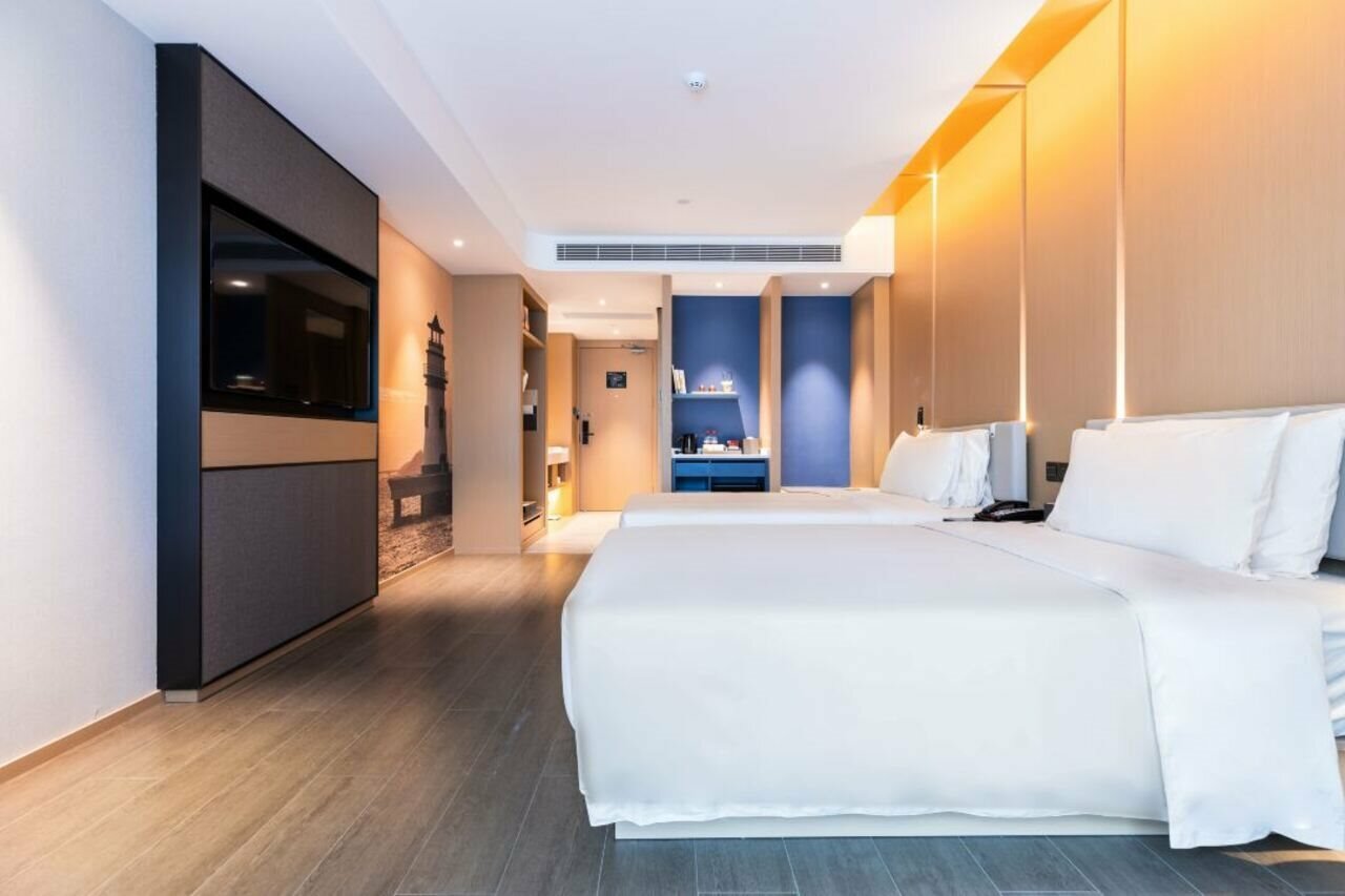 Фото Atour Hotel Swimming Beach Qinglv Road Zhuhai