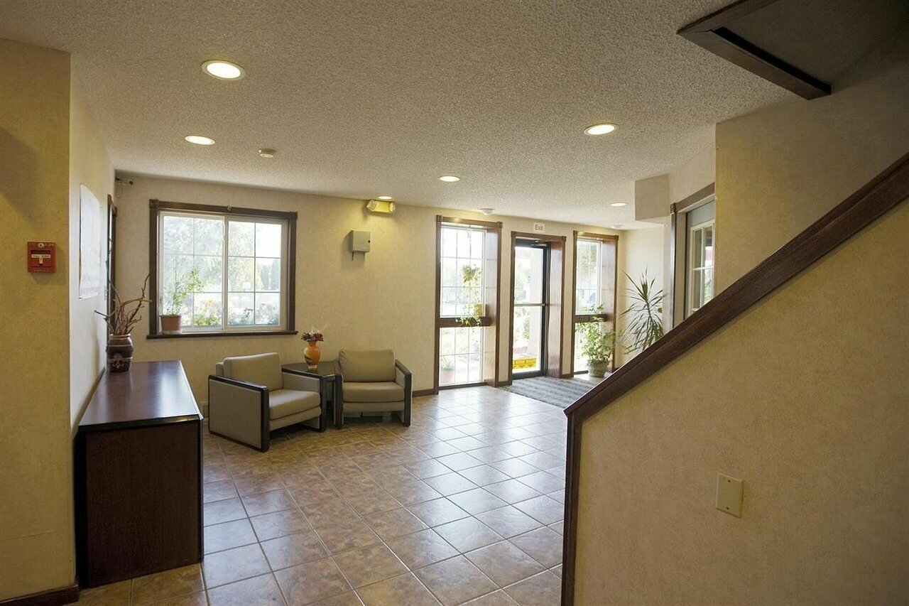 Фото Americas Best Value Inn Albany East Greenbush