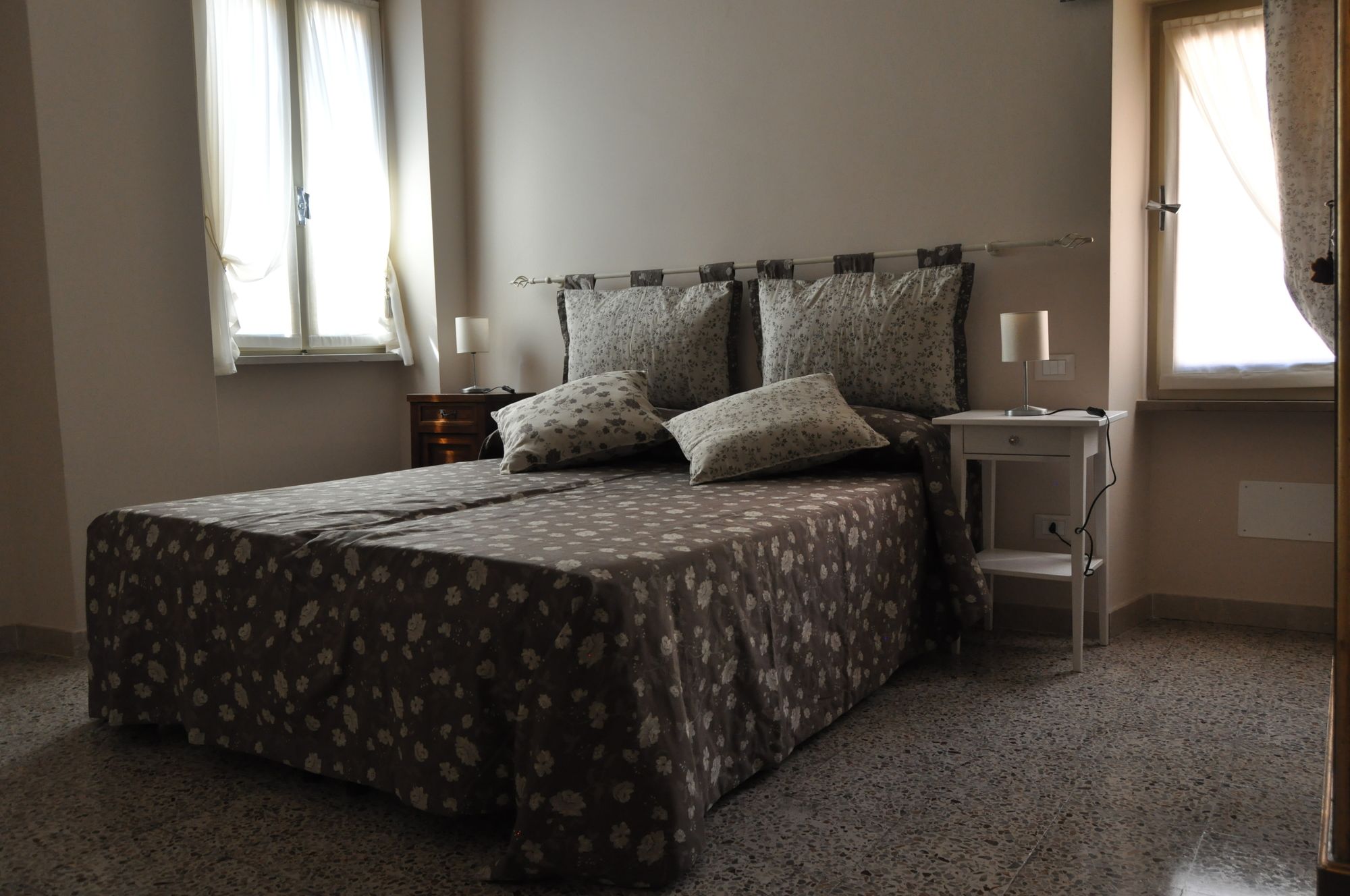 Фото Le Finestre Sul Borgo Rooms