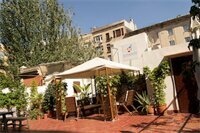 Гостиница The Central House Barcelona Gracia - Hostel