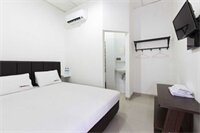 Фото Reddoorz @ Kemanggisan