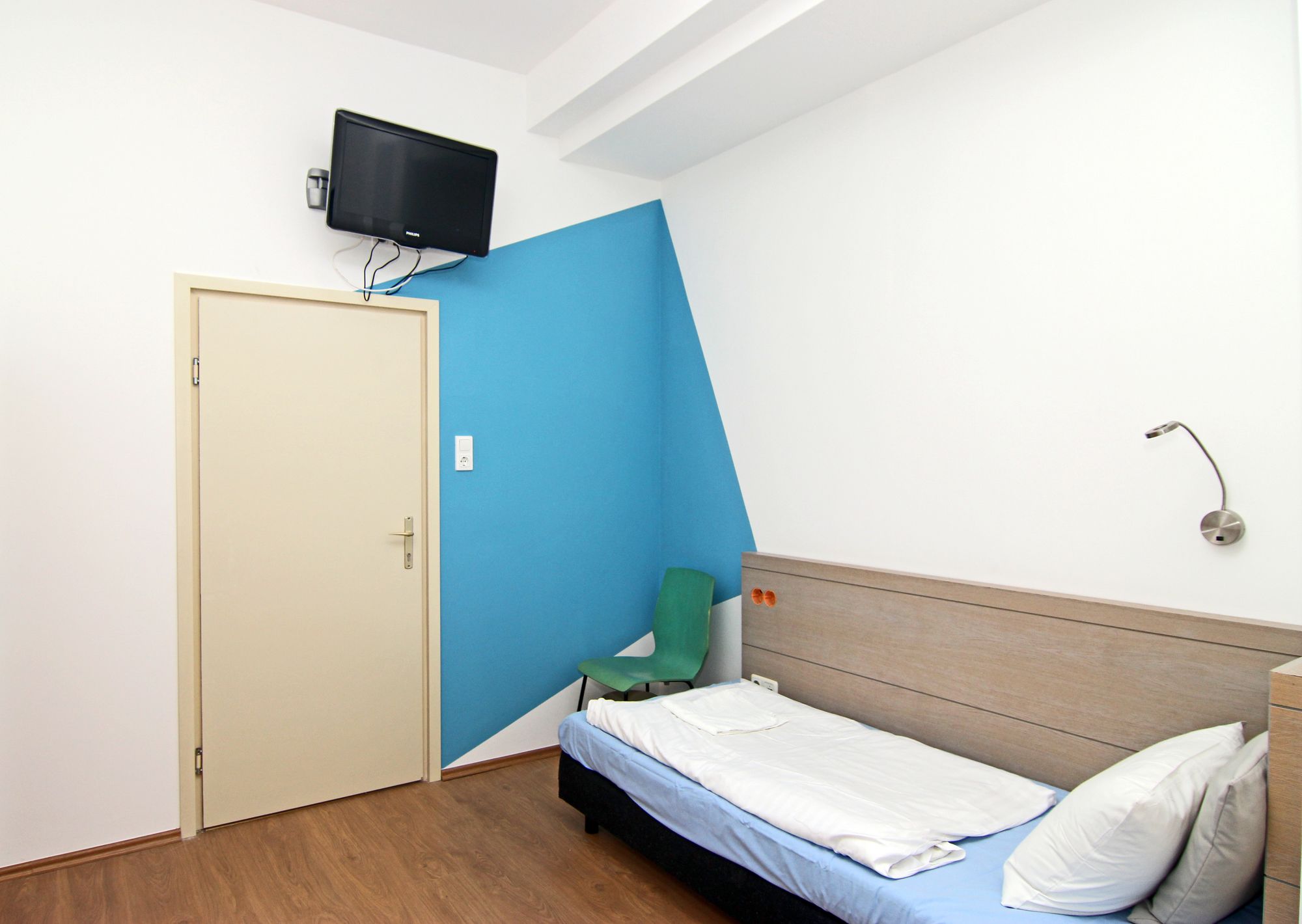 Фото Wow City Hostel