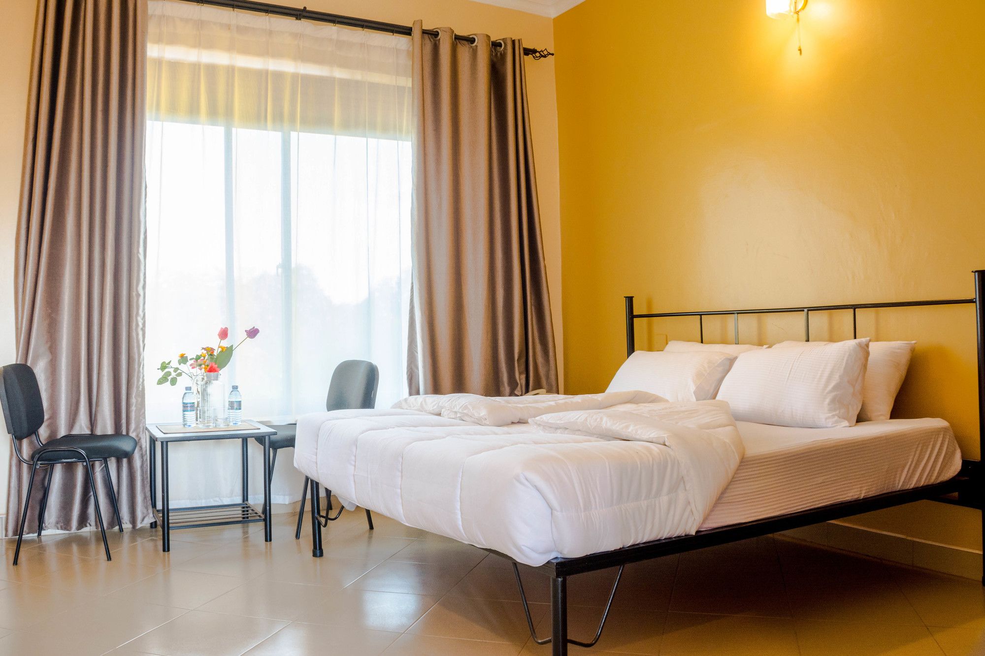 Фото Meley Impala Hotel