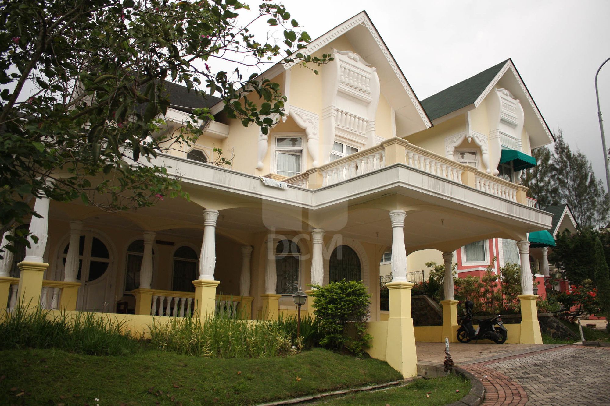 Фото Villa Kota Bunga Seruni