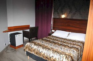 Hôtel de Ménilmontant (Pays de la Loire, Vendée, Arrondissement de La Roche-sur-Yon, Thorigny, Rue Menilmontant), hotel