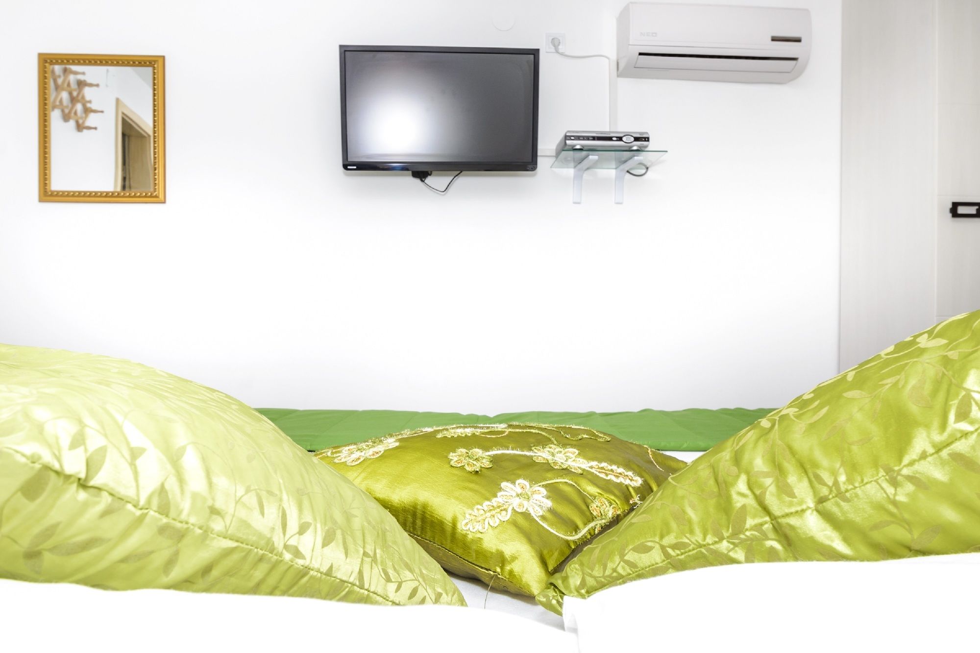 Фото Apartments Plaza