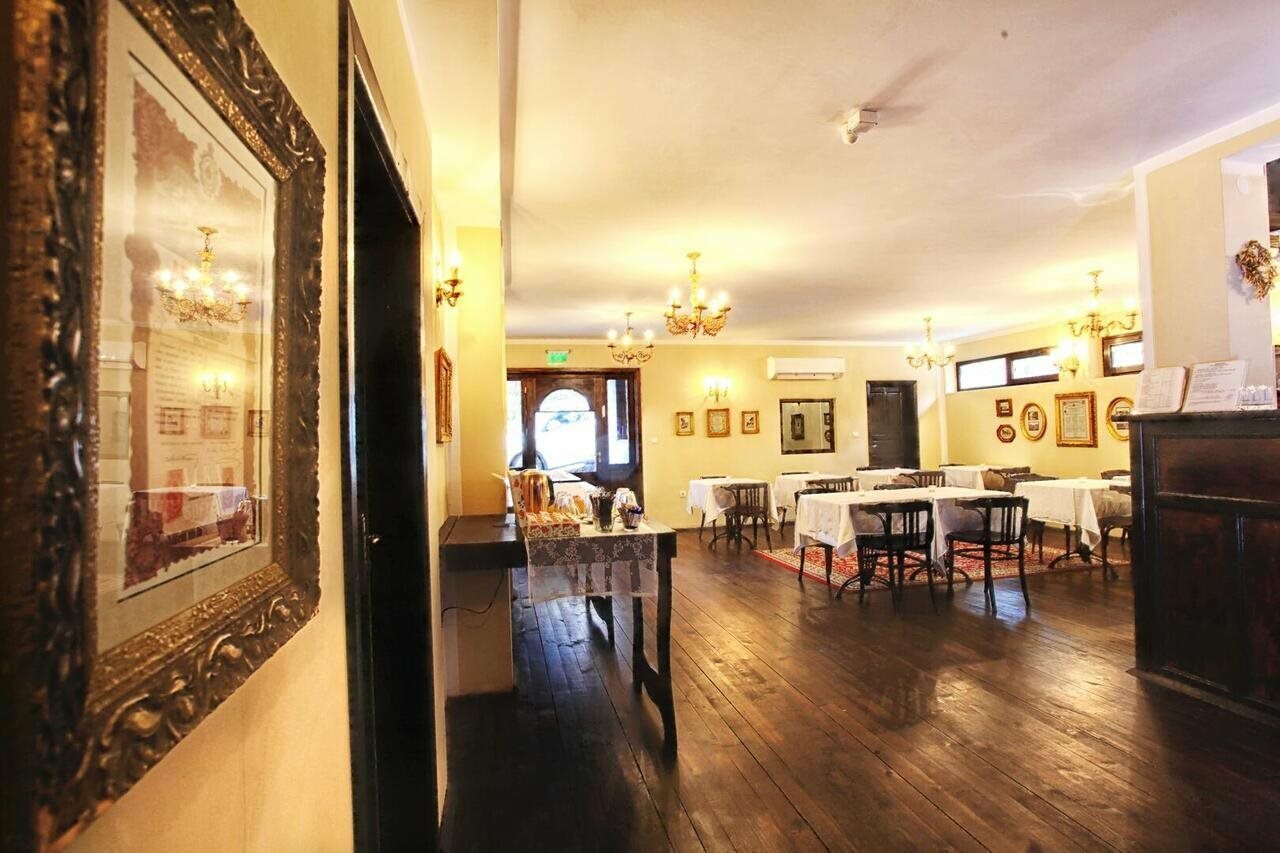 Фото Hotel Evmolpia