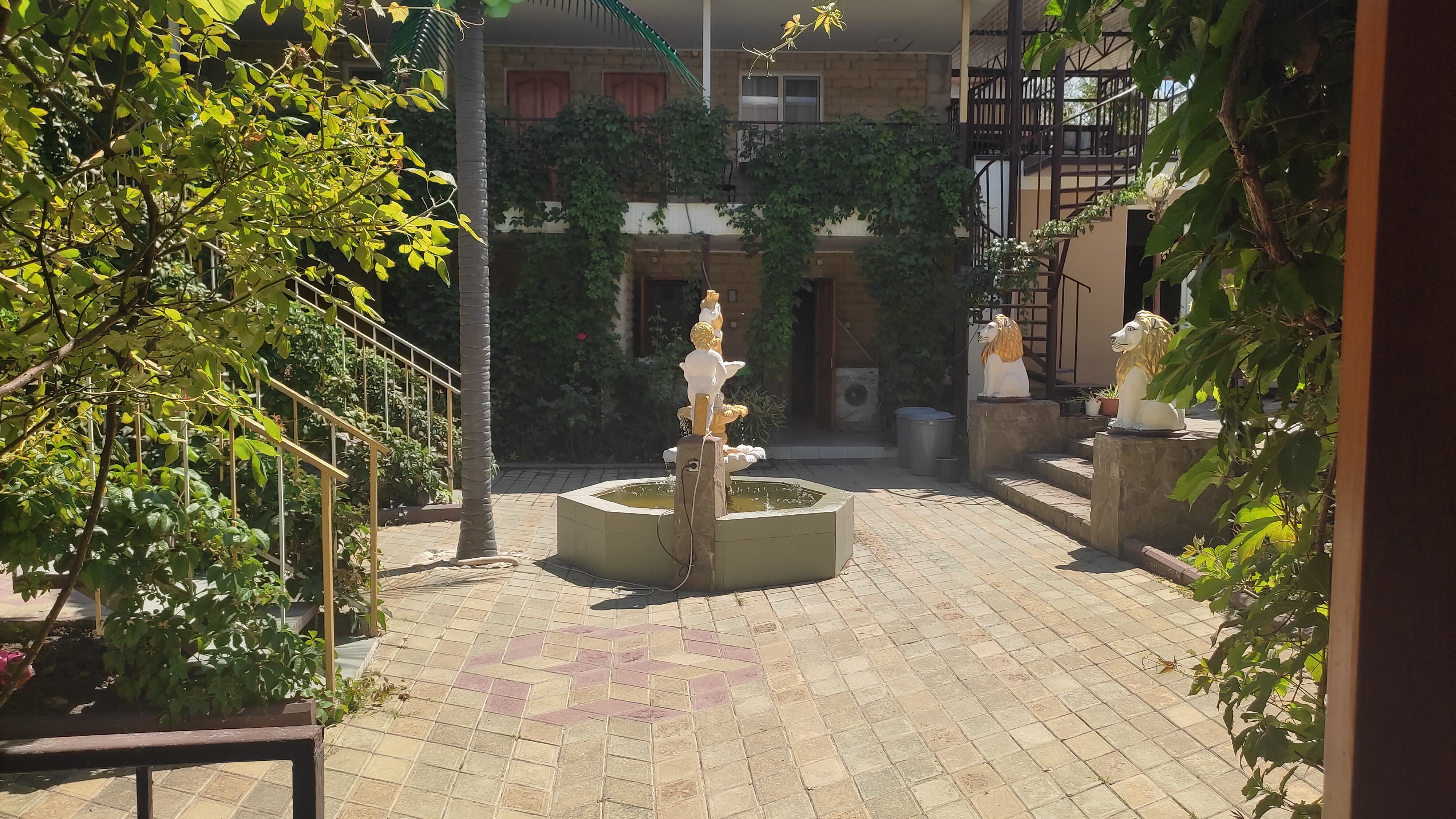 Фото Гостевой дом Lion