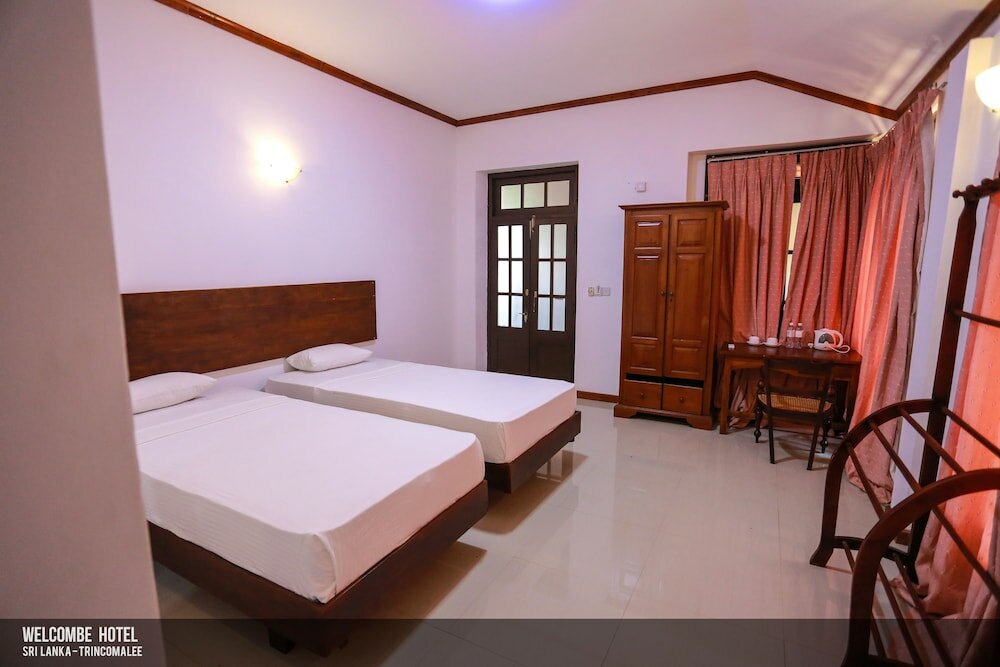 Фото Welcombe Hotel