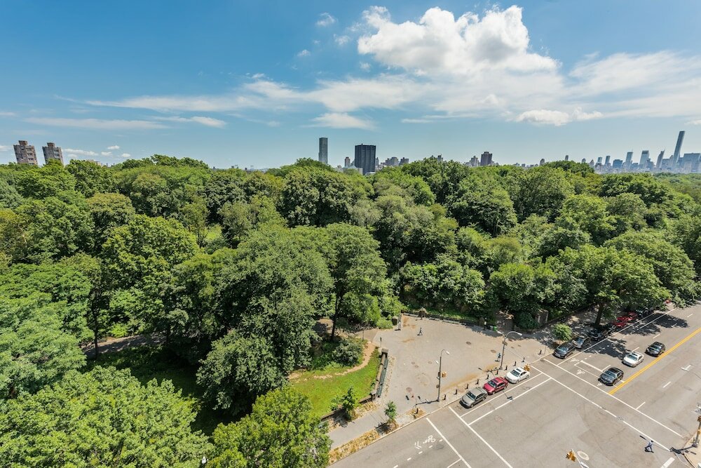 Фото Park West Hotel