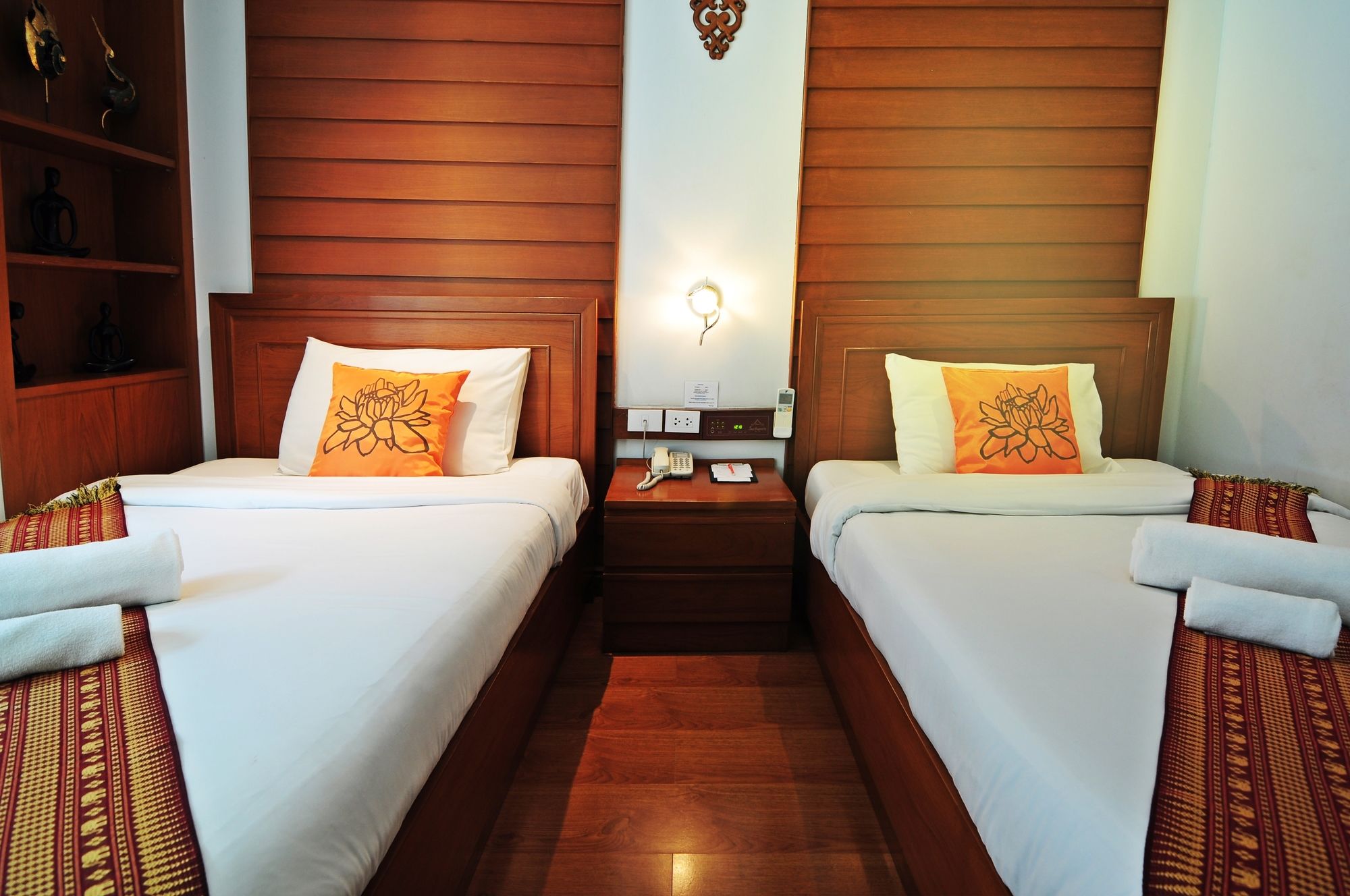 Фото Baan Sukhumvit Soi 18