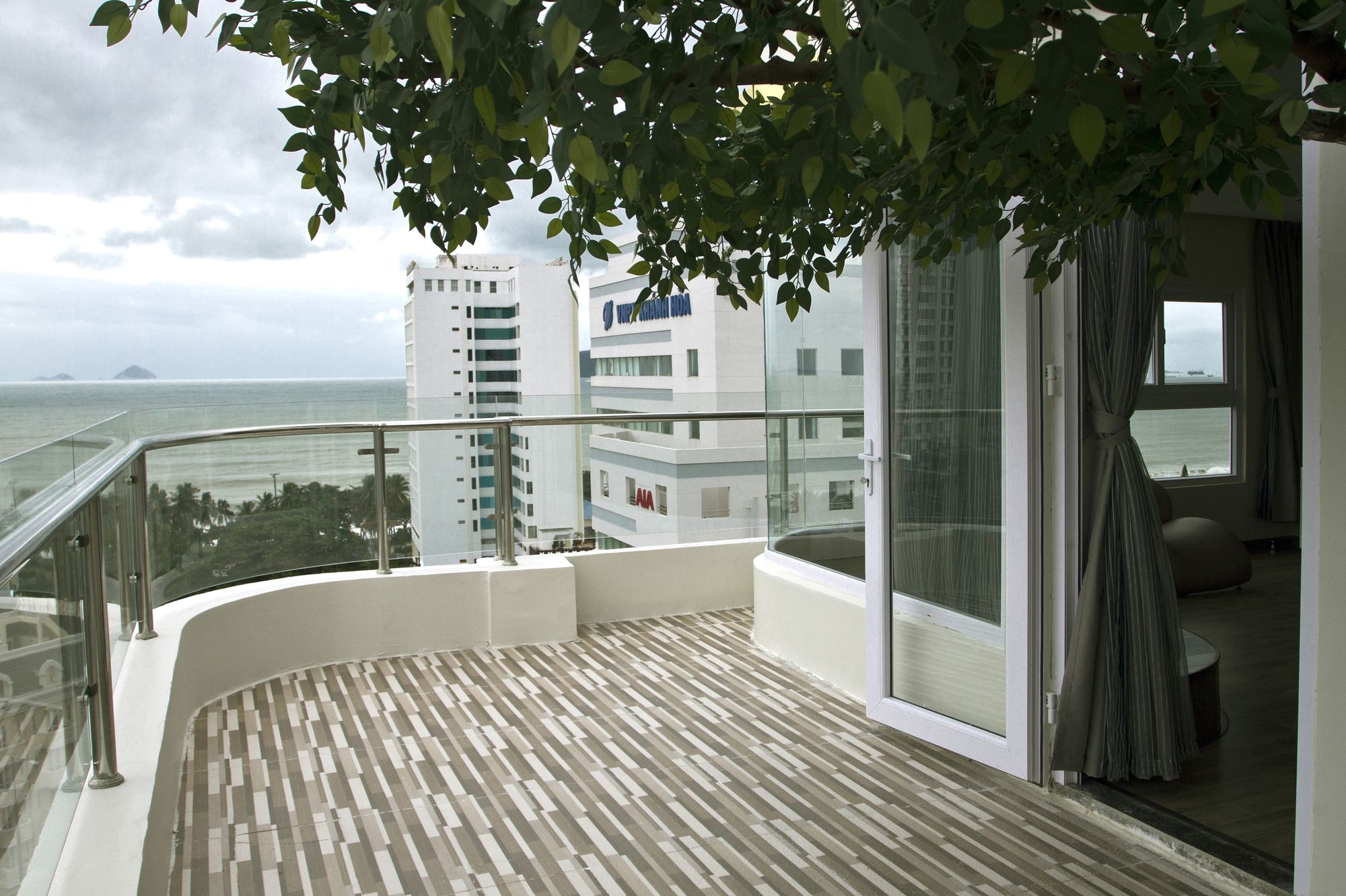 Фото New Sun Hotel