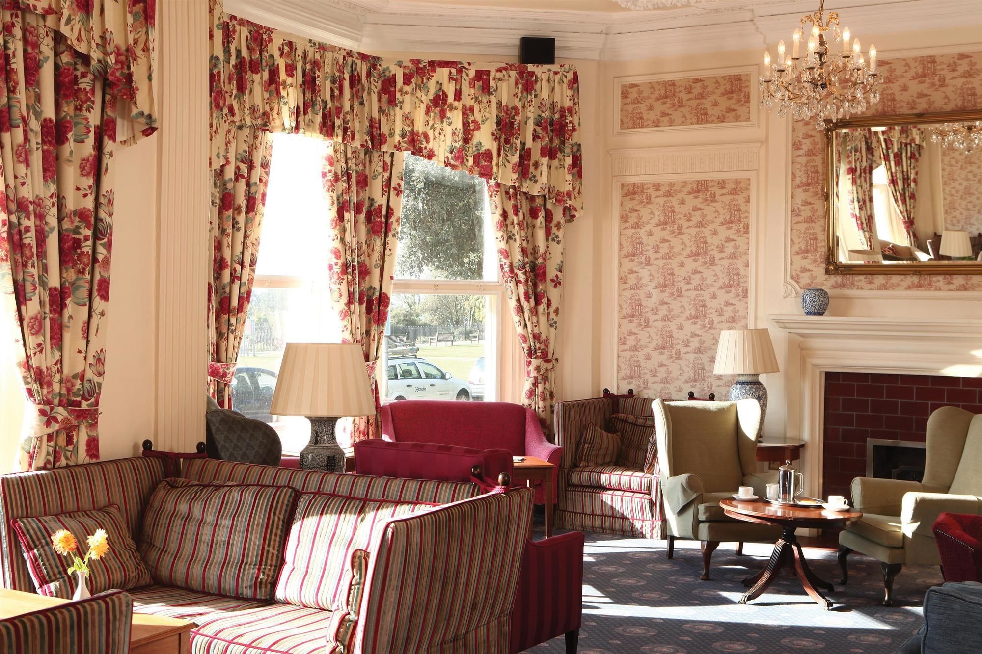 Фото Voco The Clifton Folkestone