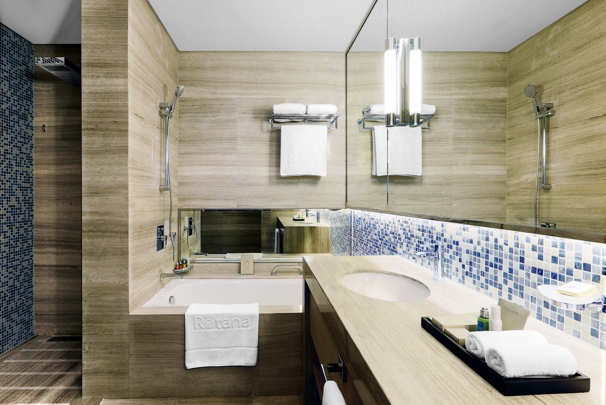 Фото Downtown Rotana