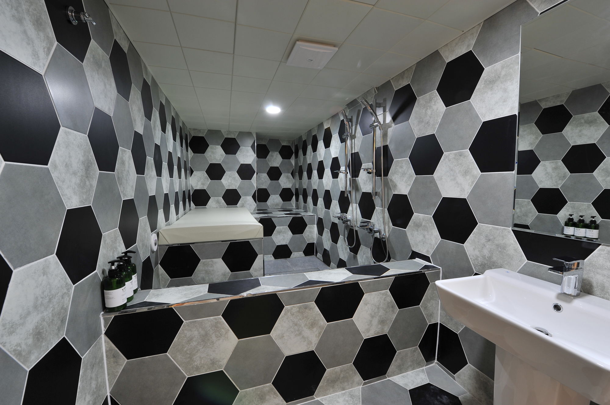 Фото Ytt Hotel Nampo