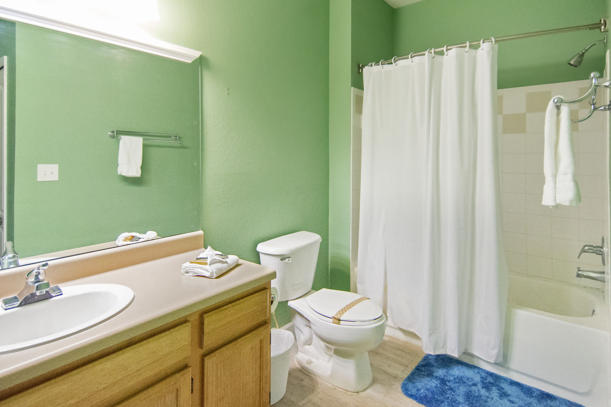 Фото Runaway Beach Club Resort