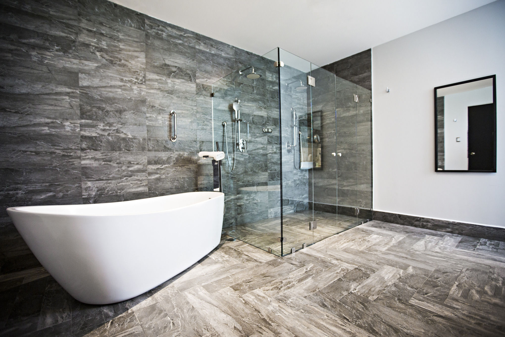 Фото Pug Seal Polanco Allan Poe