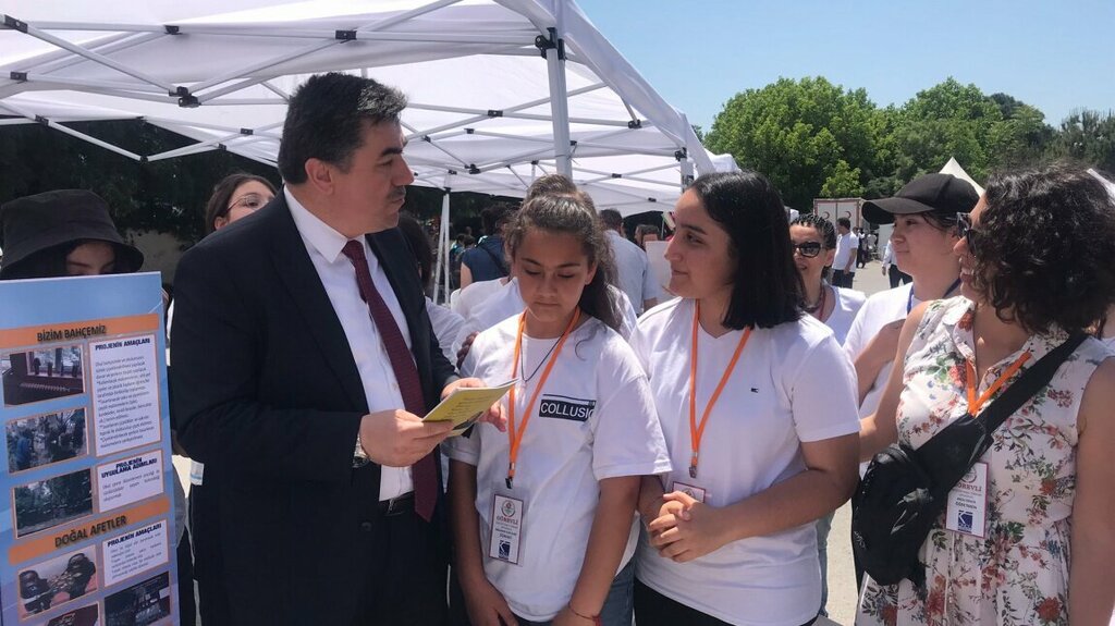School Goztepe Halil Turkkan Middle School, Istanbul, photo