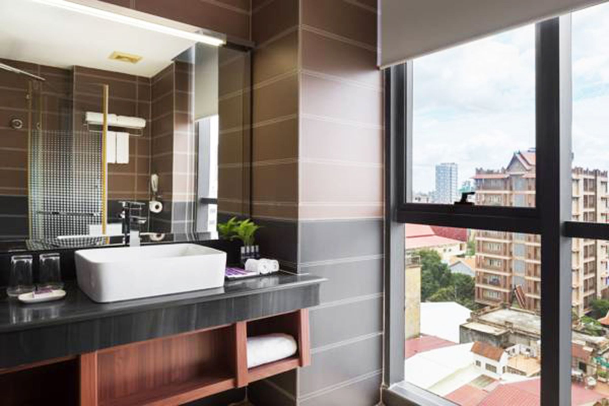 Фото Essence Hotel-Phnom Penh