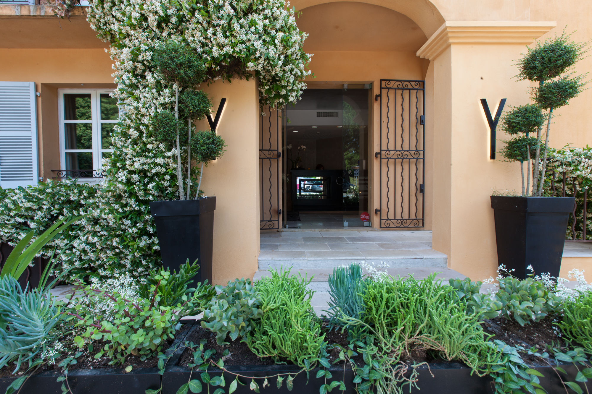 Фото Hôtel Le Y Saint-Tropez