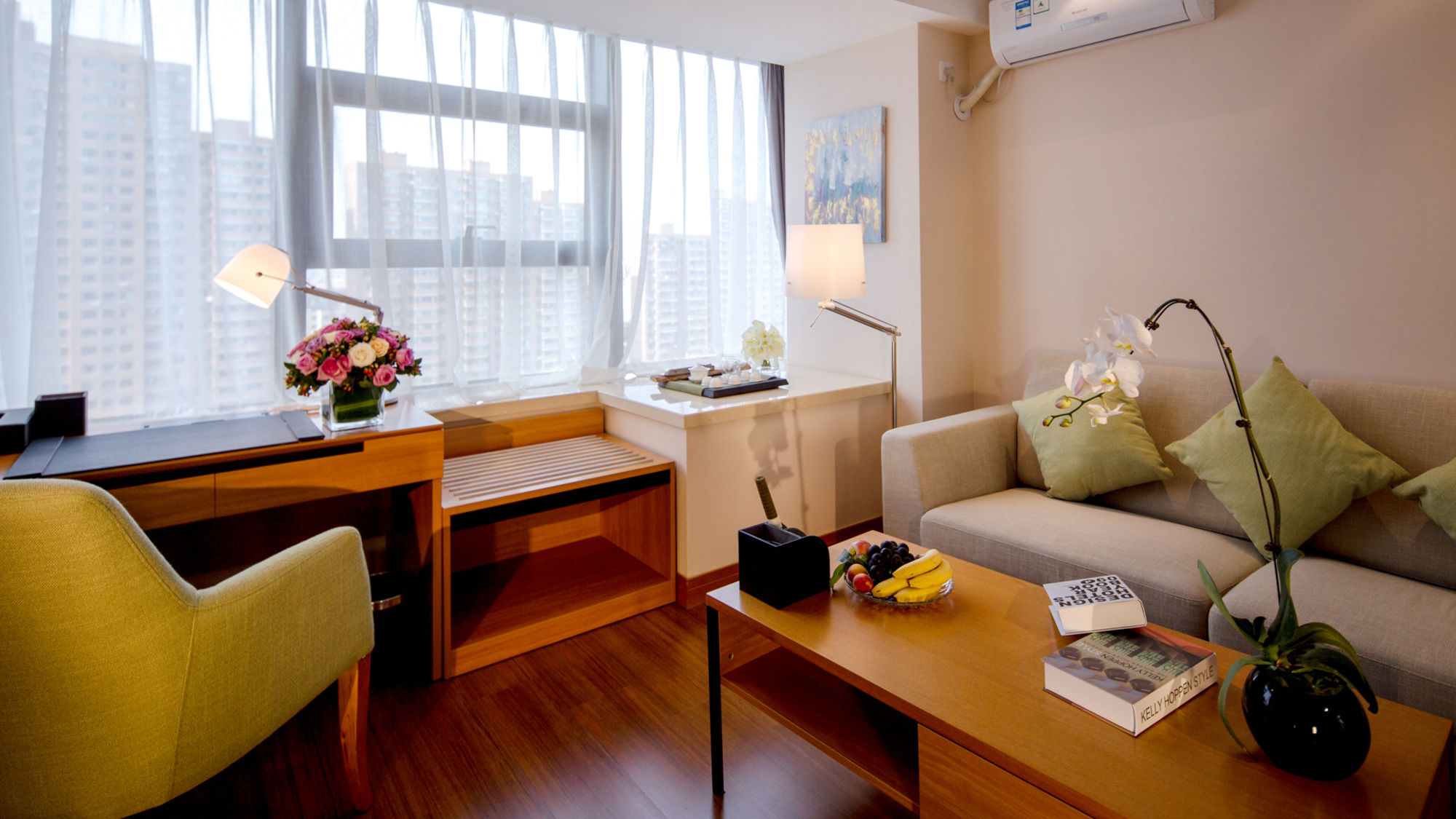 Фото Oak Chateau Dalian