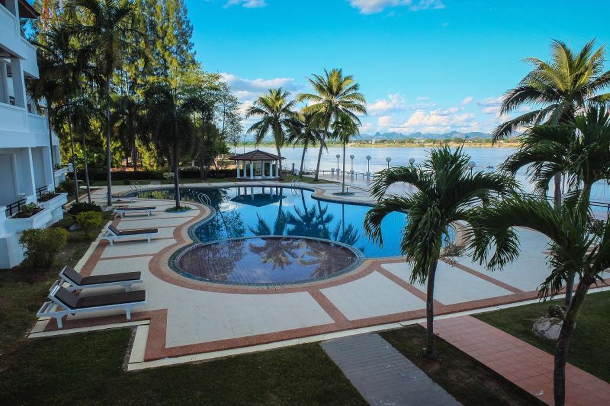 Фото Fortune River View Hotel Nakhon Phanom