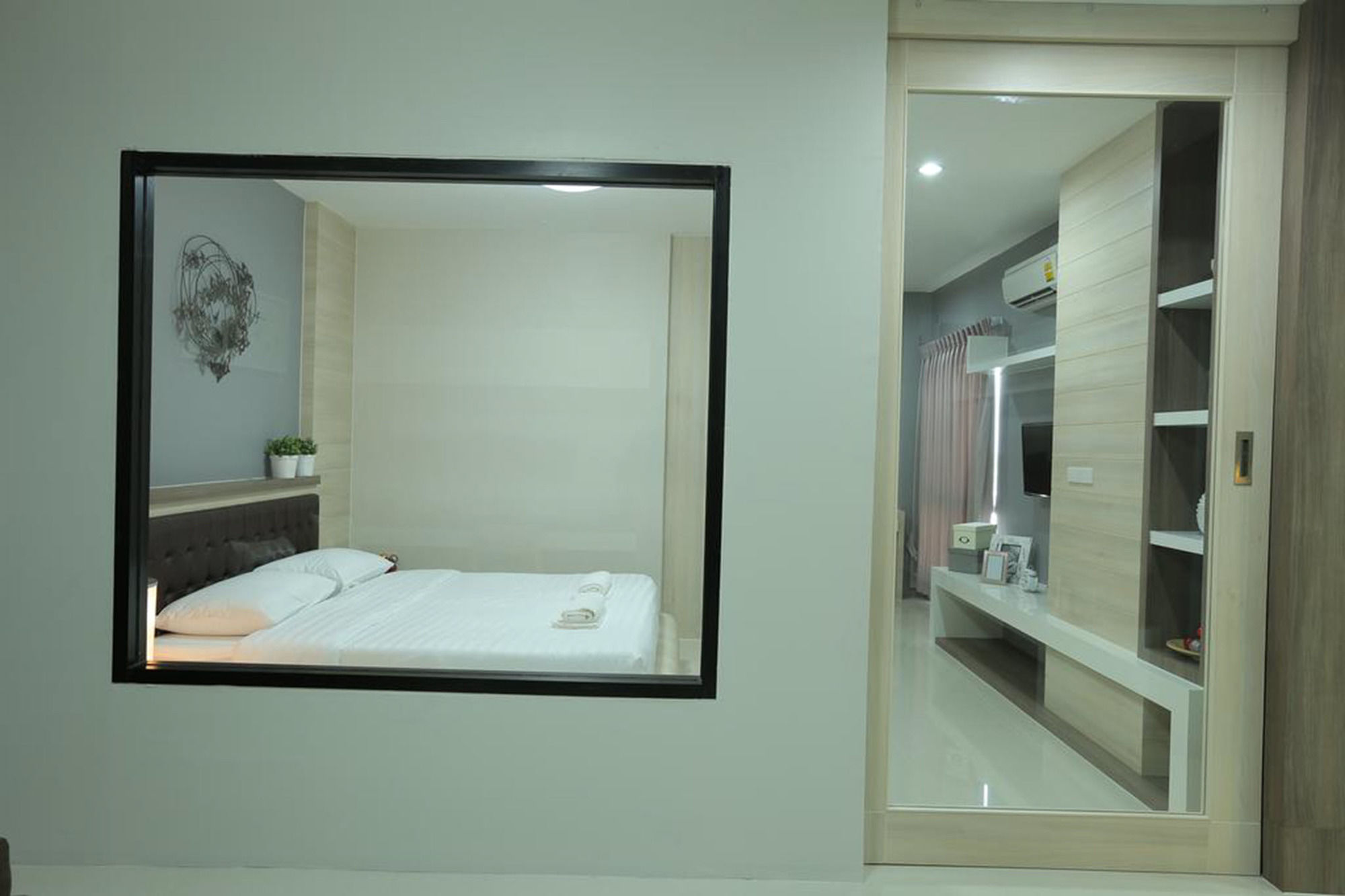 Фото Central Place Angsila