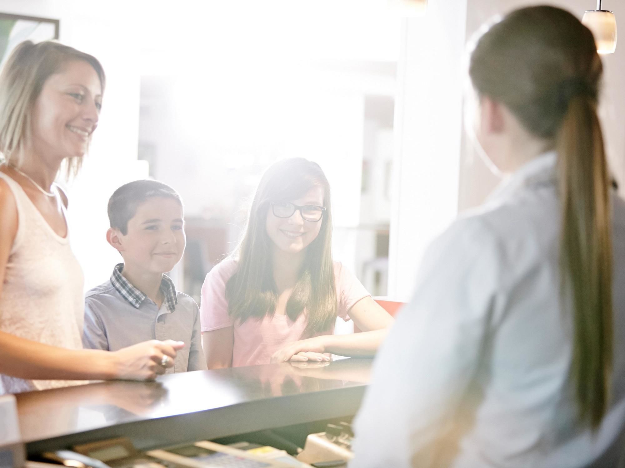 Фото Novotel Guwahati Gs Road Hotel