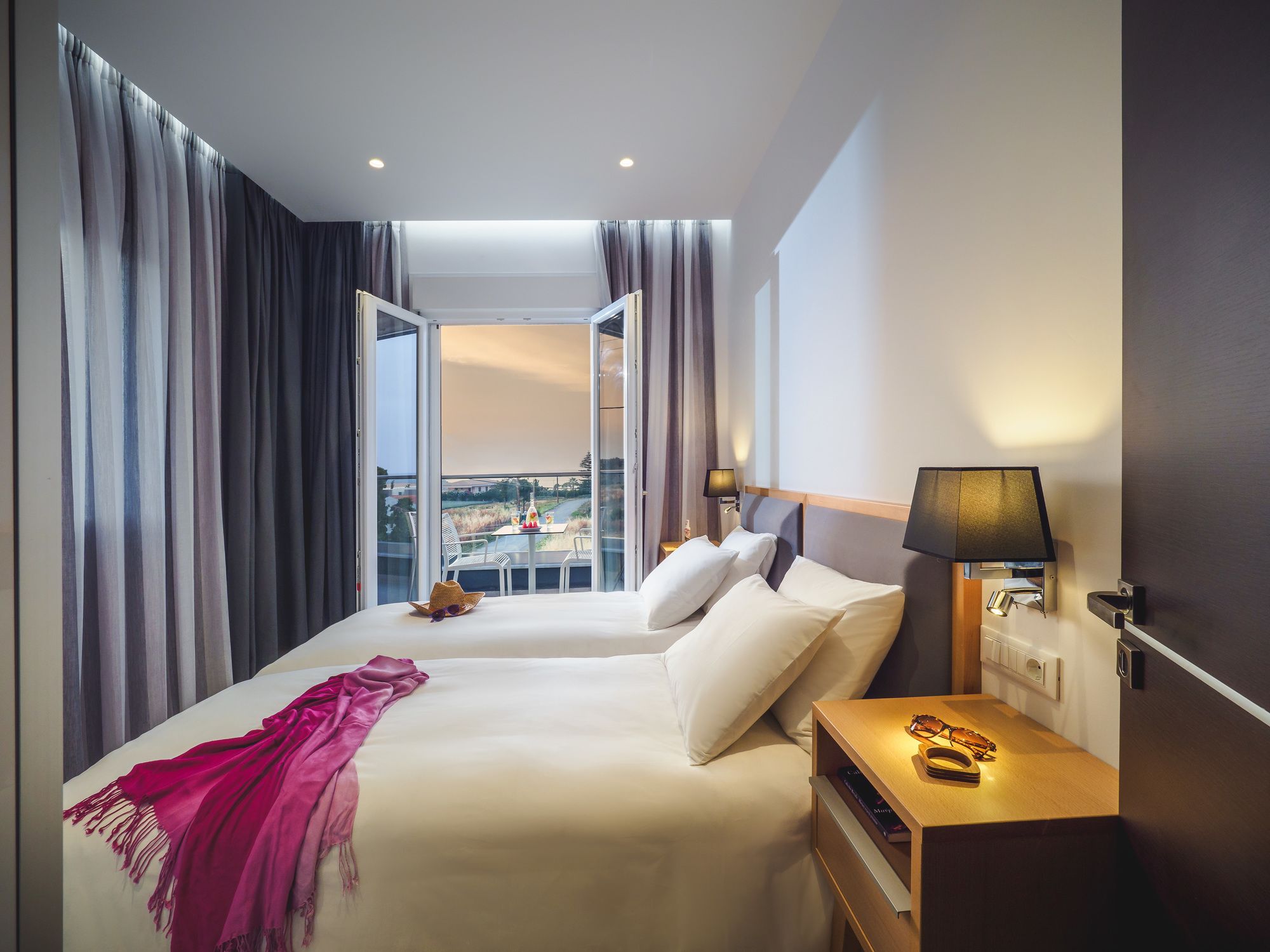 Фото Elysian Suites