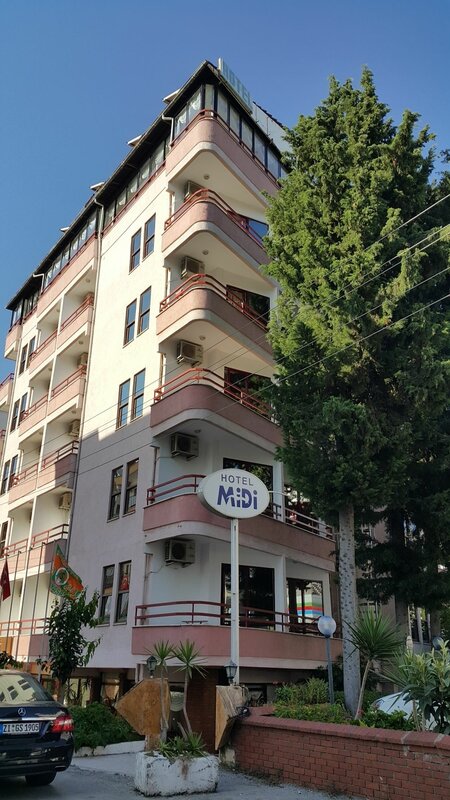Гостиница Midi Suites & Hotels в Аланье